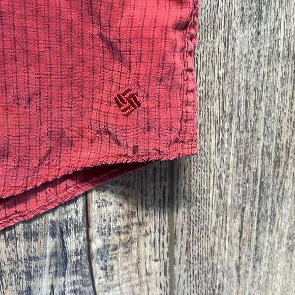 Columbia Men’s Shirt Size L Omni-Shade Red Short Sleeve Button Front - Picture 10 of 10